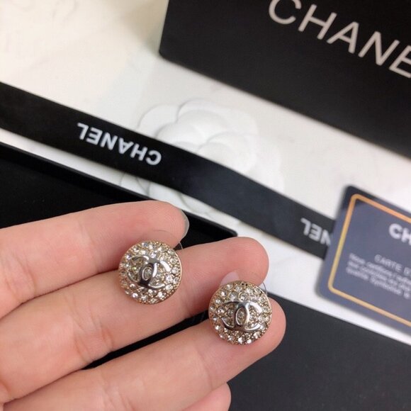 Authentic Chanel earrings - Picture 8 of 8